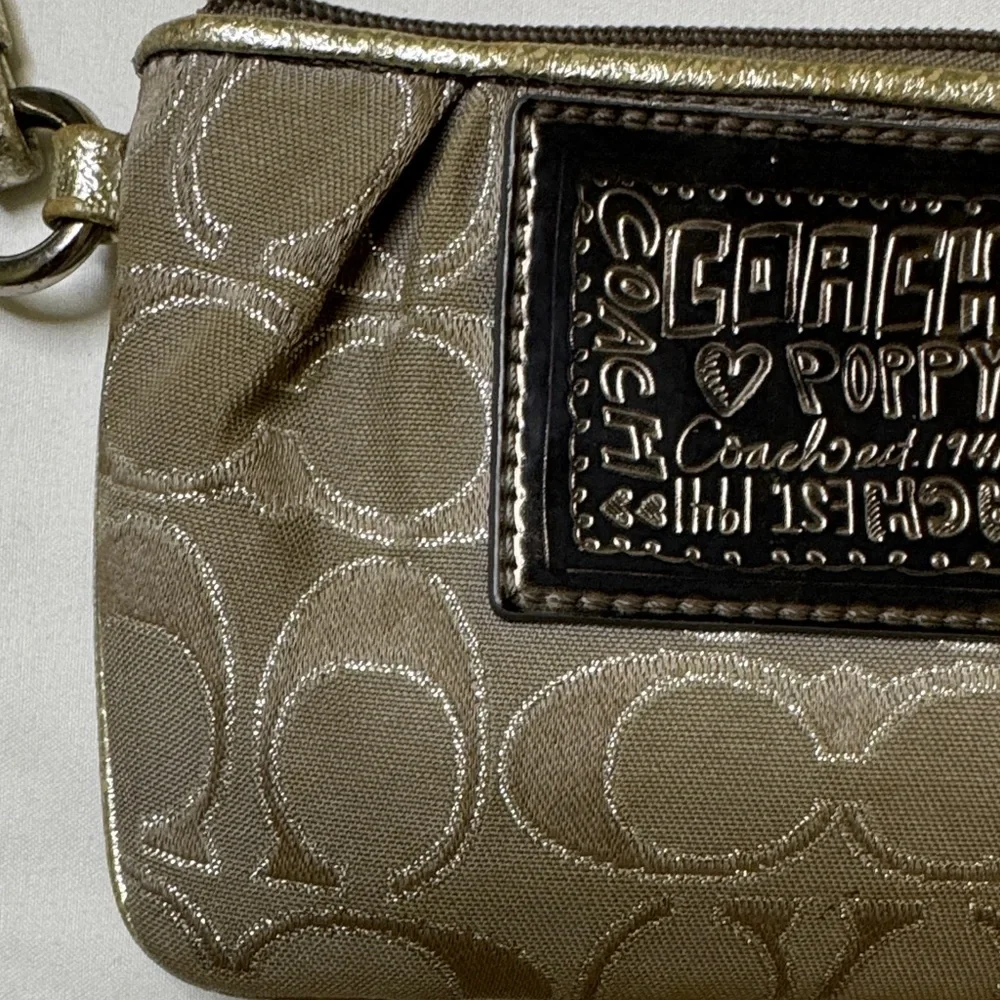 Coach‎ Poppy Signature Silver Wristlet | Glitter Patch Mini